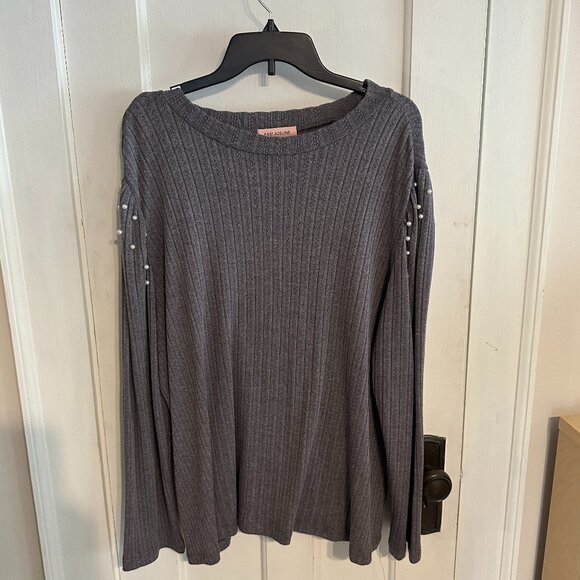 | EAST ADELINE | Purple Sweater with Pearl Detail - Picture 1 of 6